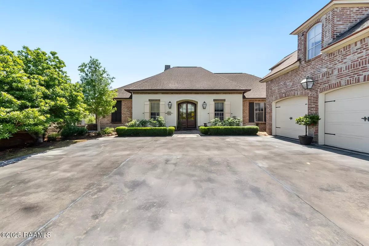 Broussard, LA 70518,105 Shinnecock Hills DR