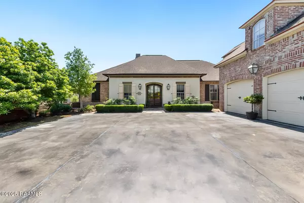 105 Shinnecock Hills DR, Broussard, LA 70518