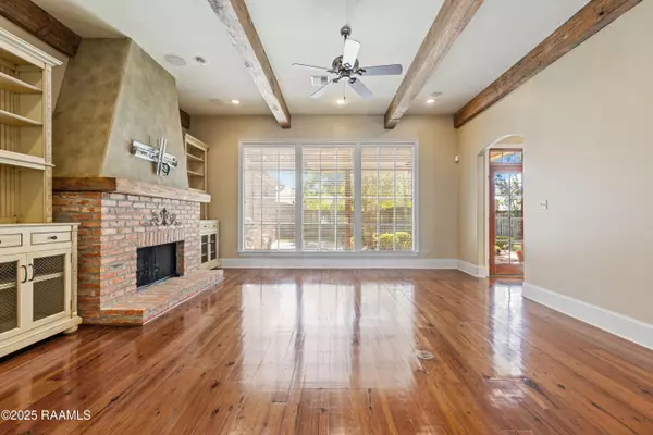 Broussard, LA 70518,105 Shinnecock Hills DR