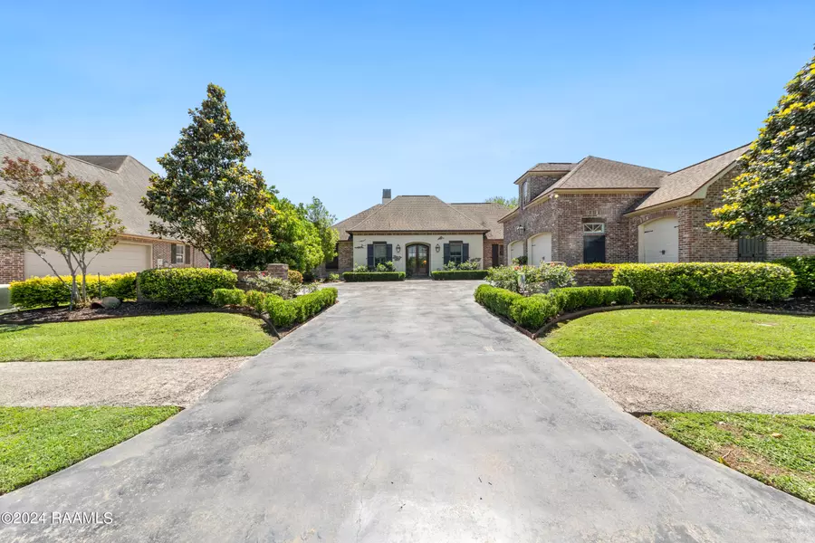 105 Shinnecock Hills DR, Broussard, LA 70518
