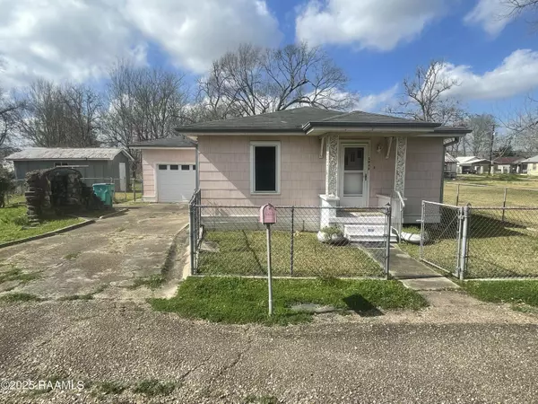 1633 Bossier, Opelousas, LA 70570