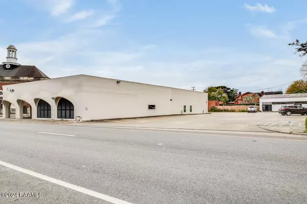 New Iberia, LA 70560,222 E Main ST #113
