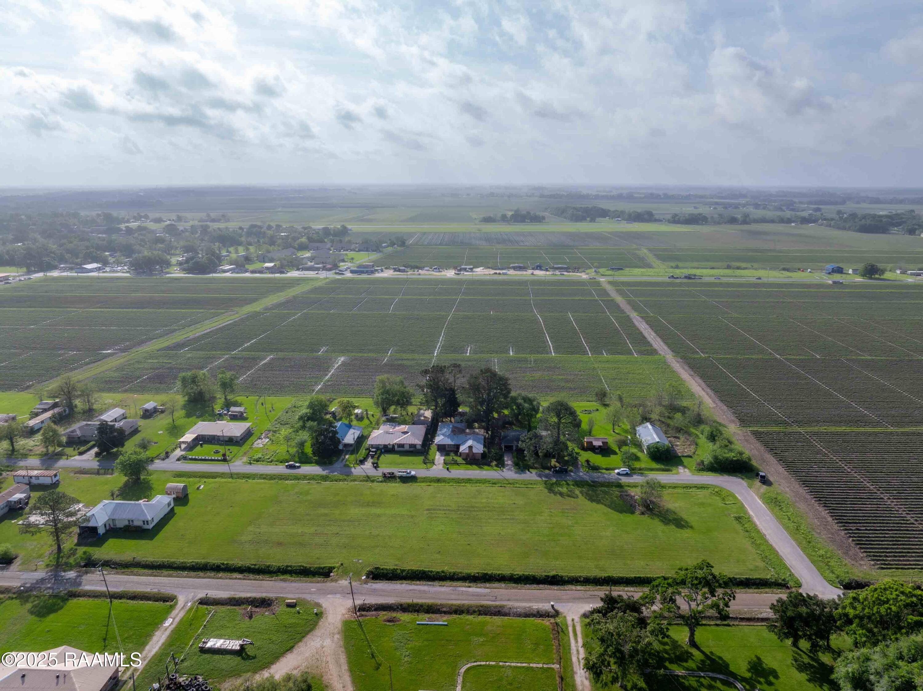 Jeanerette, LA 70544,1019 Monnot RD