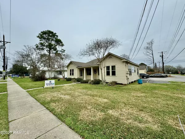 1502 W University AVE, Lafayette, LA 70506