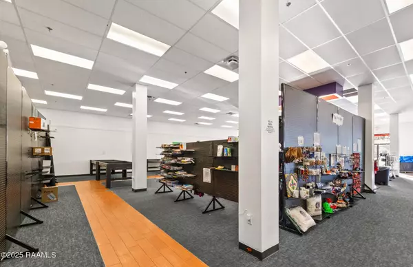Lafayette, LA 70506,5702 Johnston ST #101