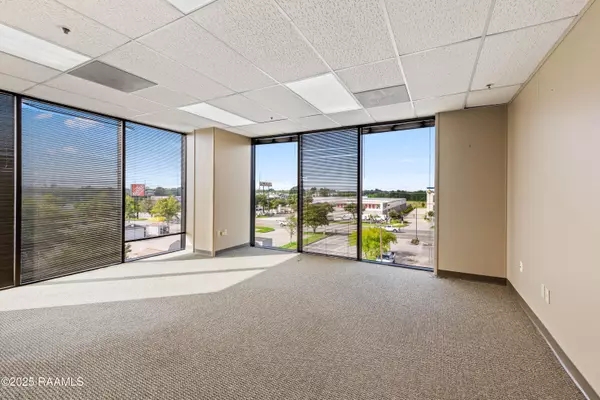 Lafayette, LA 70503,3639 Ambassador Caffery Pkwy #203