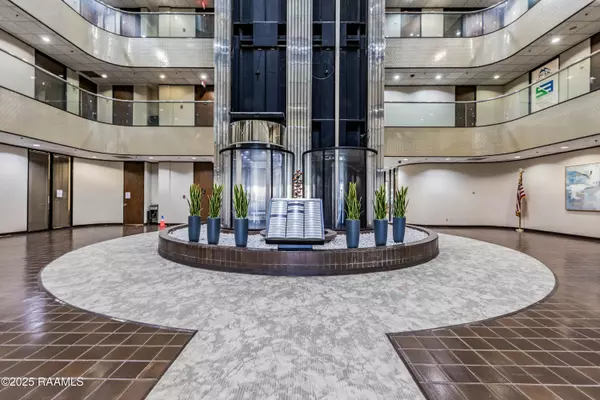 Lafayette, LA 70503,3639 Ambassador Caffery Pkwy #203