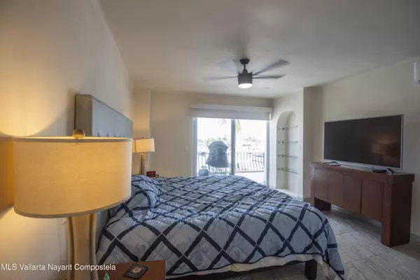 Puerto Vallarta, JALISCO,161 Paseo de la Marina #201