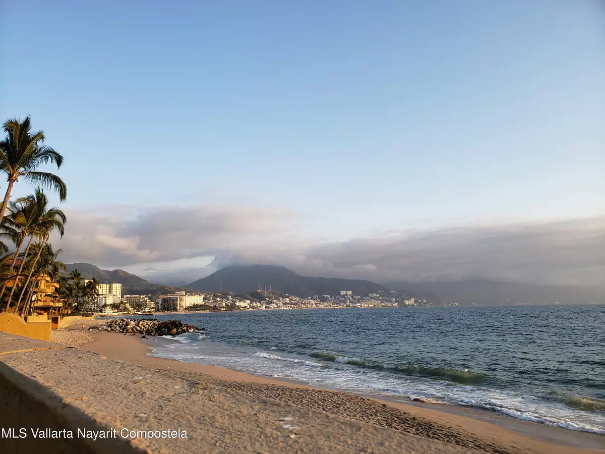 Puerto Vallarta, JALISCO,S/N Francisco Medina Ascencio AV. #13-401