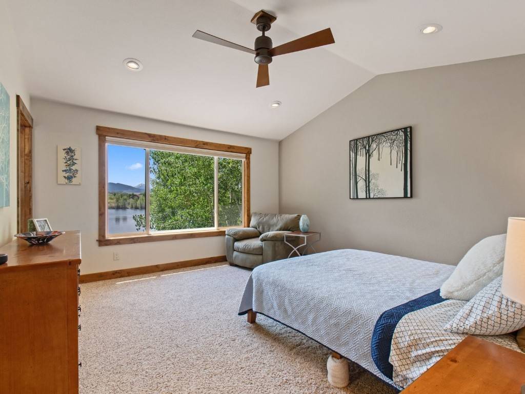 144 Robin DR #144, S I L V E R T H O R N E, CO 80498