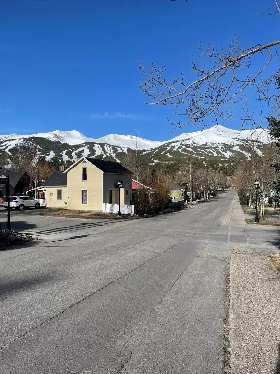 413 Washington ST NE, B R E C K E N R I D G E, CO 80424