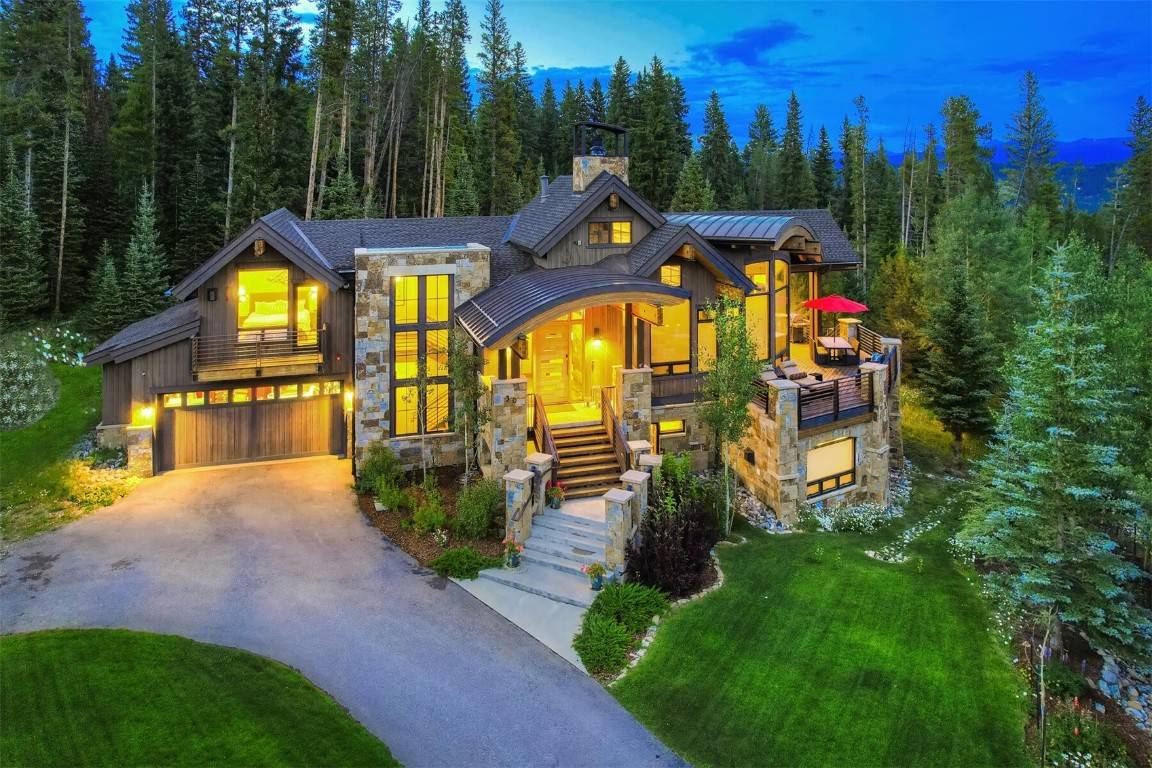30 Peak Eight CT, B R E C K E N R I D G E, CO 80424