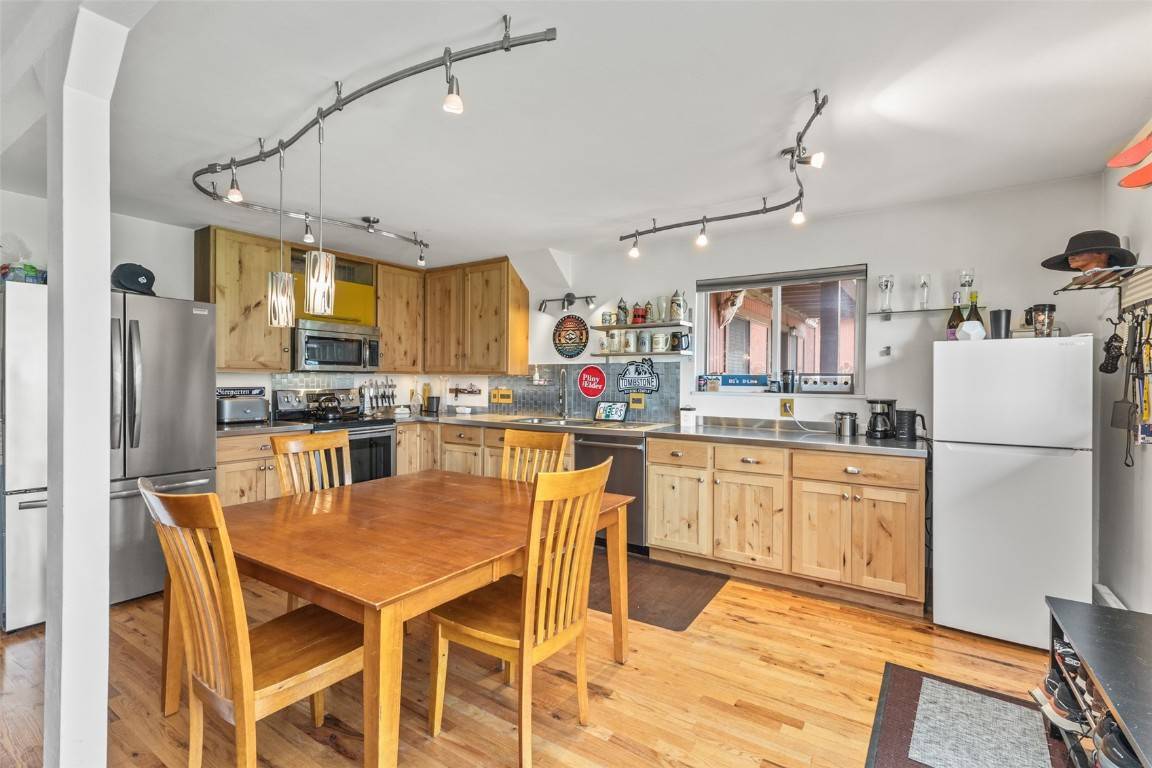 23800 County Road 16 #203, Oak  Creek, CO 80467
