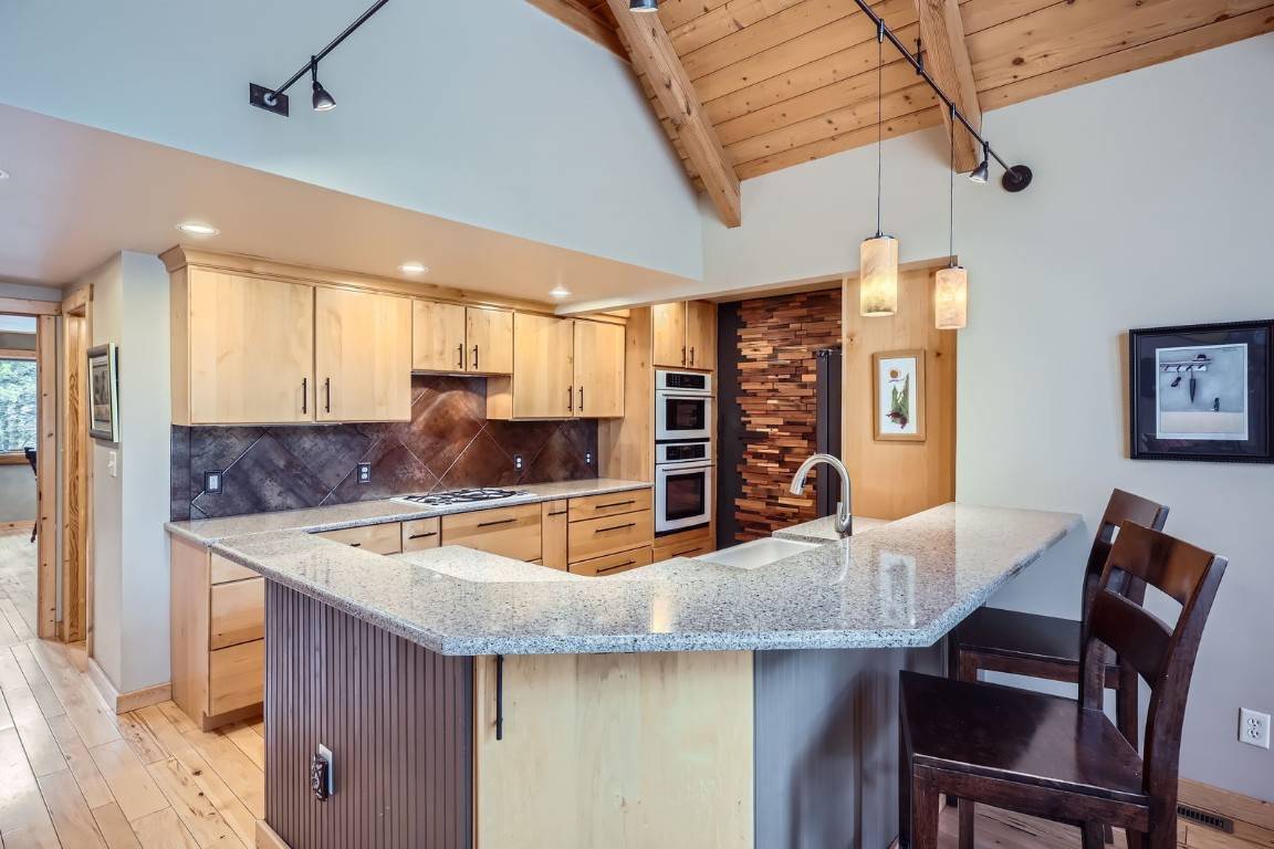 Breckenridge, CO 80424,517 Wellington RD