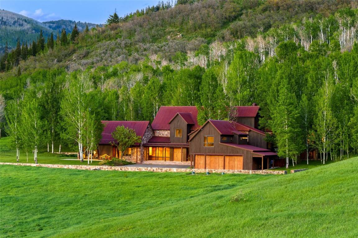 33225 Painted Pony LN, Steamboat Springs, CO 80487