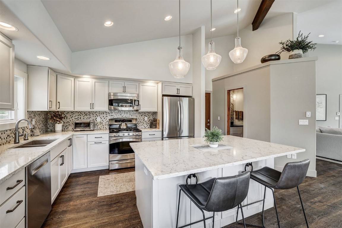 Silverthorne, CO 80498,300 Black Hawk CIR