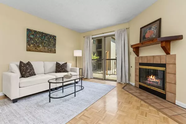 1525 Shadow Run Frontage #207, Steamboat Springs, CO 80487
