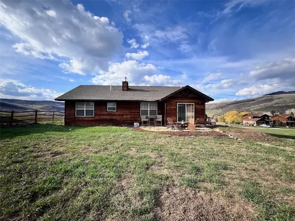 158 Oak Ridge CIR, Oak Creek, CO 80467