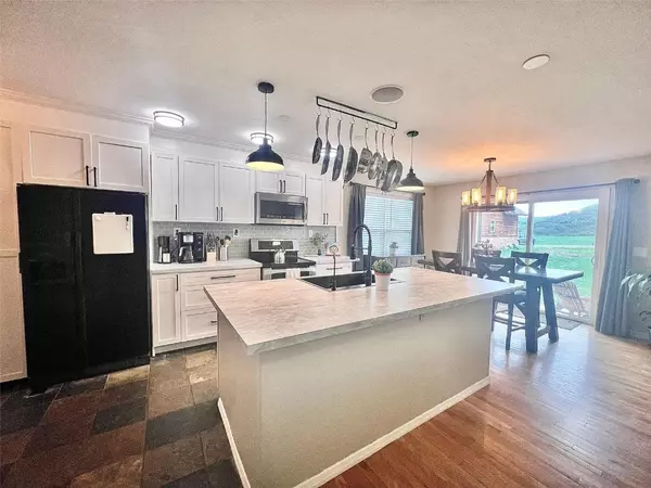 Oak  Creek, CO 80467,158 Oak Ridge CIR