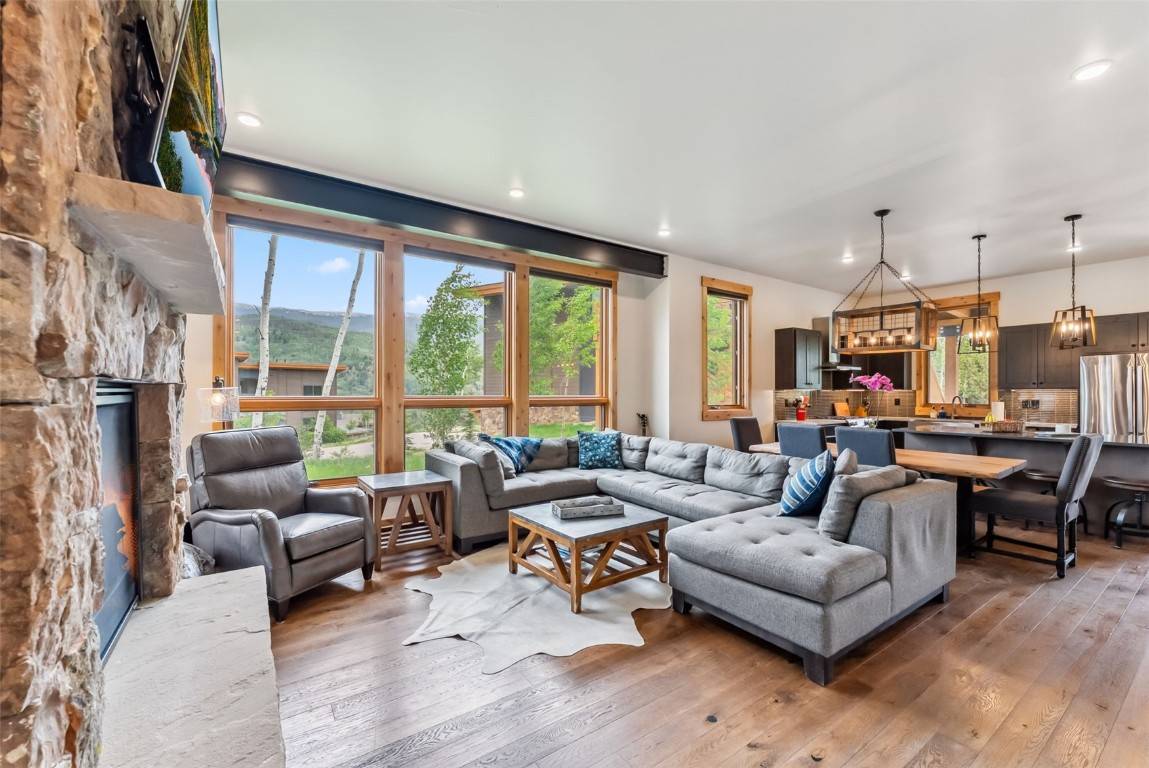 Silverthorne, CO 80498,7 Moss WAY