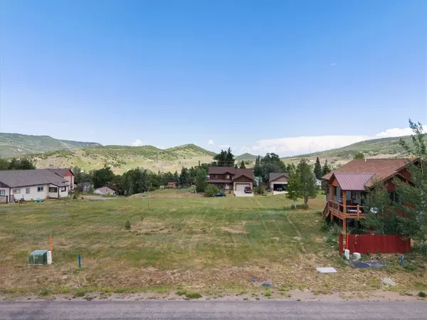 Oak  Creek, CO 80467,124 Oak Ridge CIR