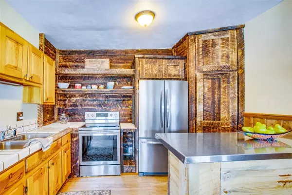 Alma, CO 80420,111 W Buckskin RD