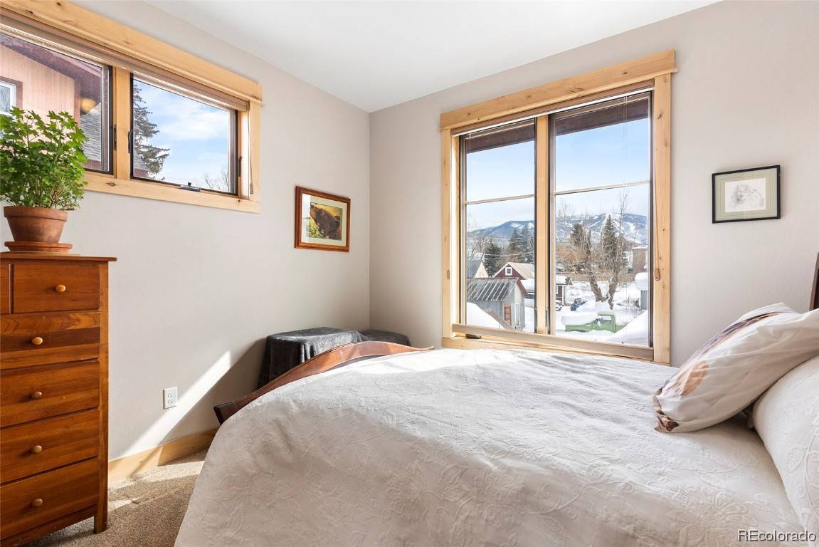 Steamboat  Springs, CO 80487,942 Oak ST #1