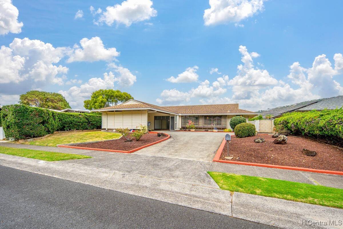 284 Ulua ST, Honolulu, HI 96821