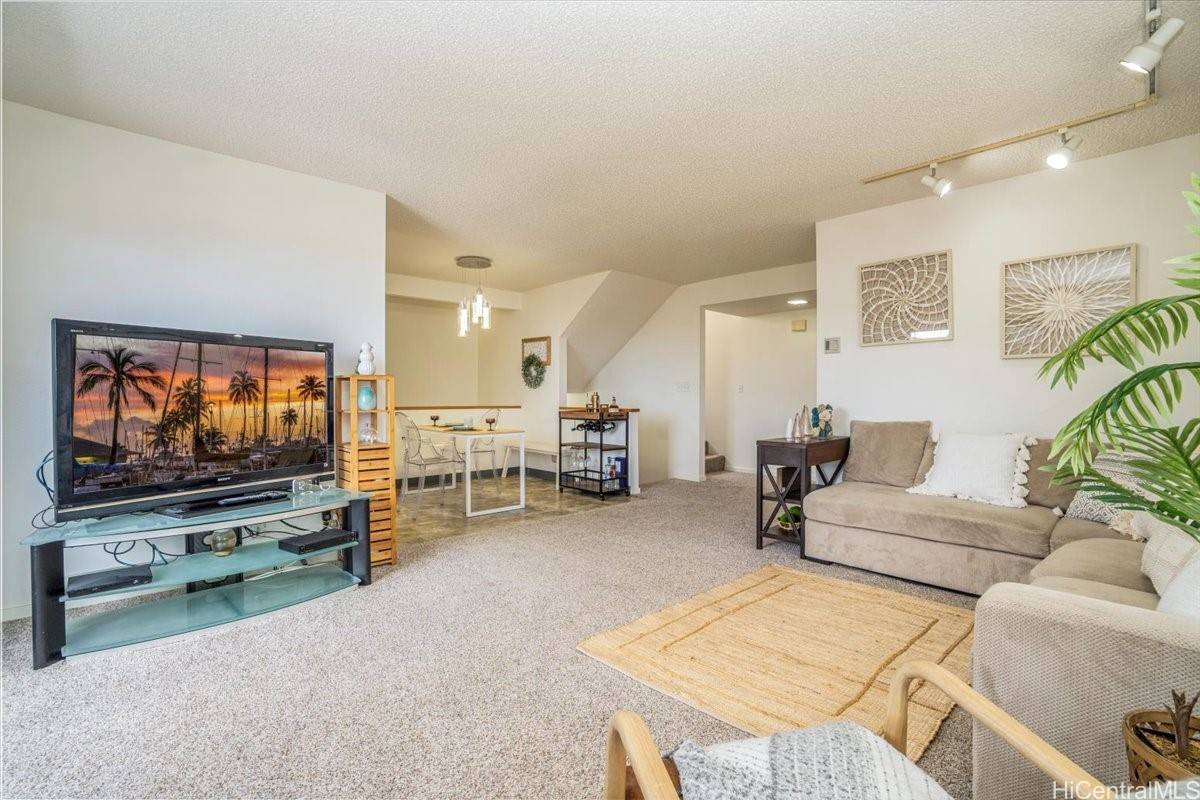 99-757 Meaala ST, Aiea, HI 96701
