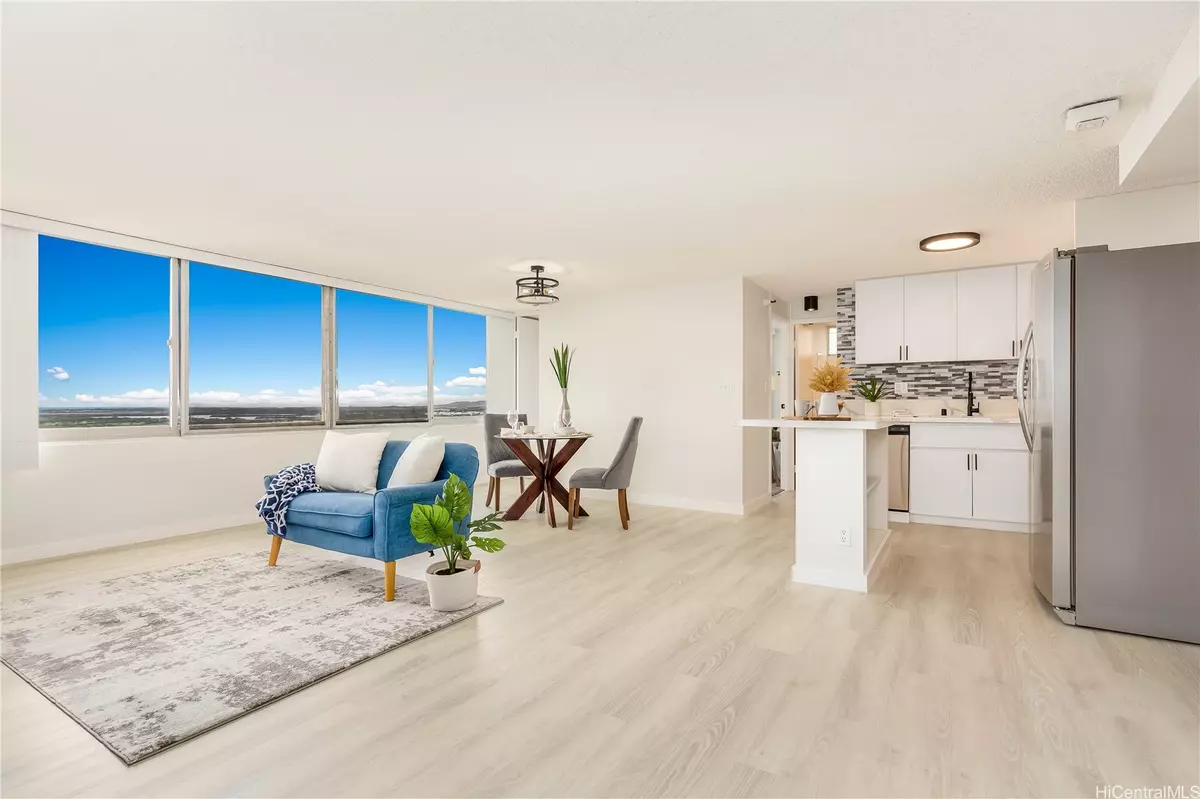 Pearl City, HI 96782,1060 Kamehameha HWY #3201A