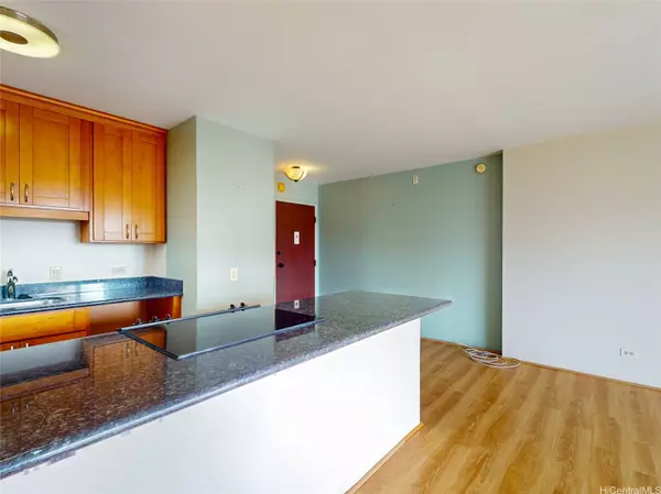 Honolulu, HI 96826,2444 Hihiwai ST #1206