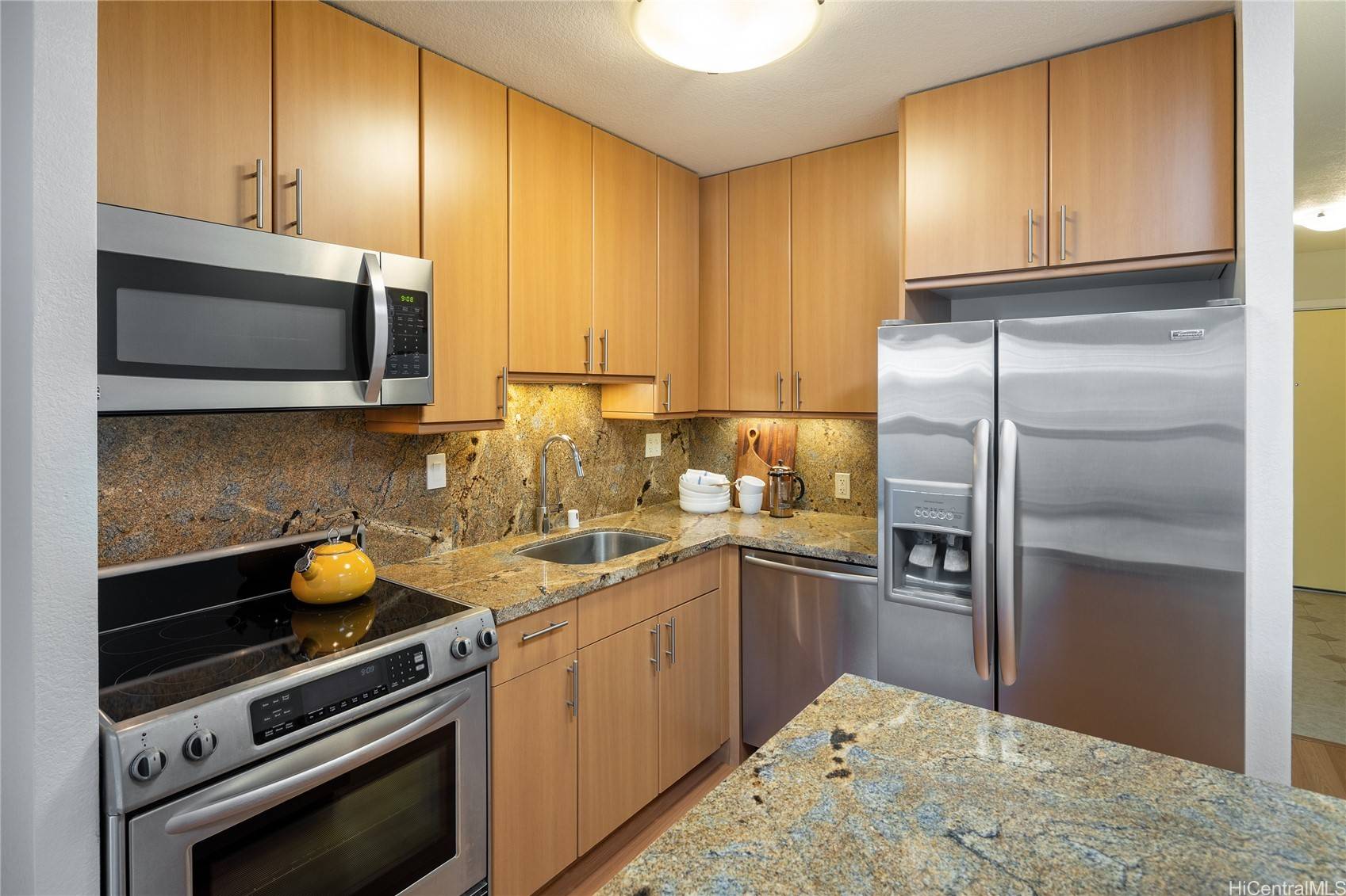 1013 Prospect ST #313, Honolulu, HI 96822