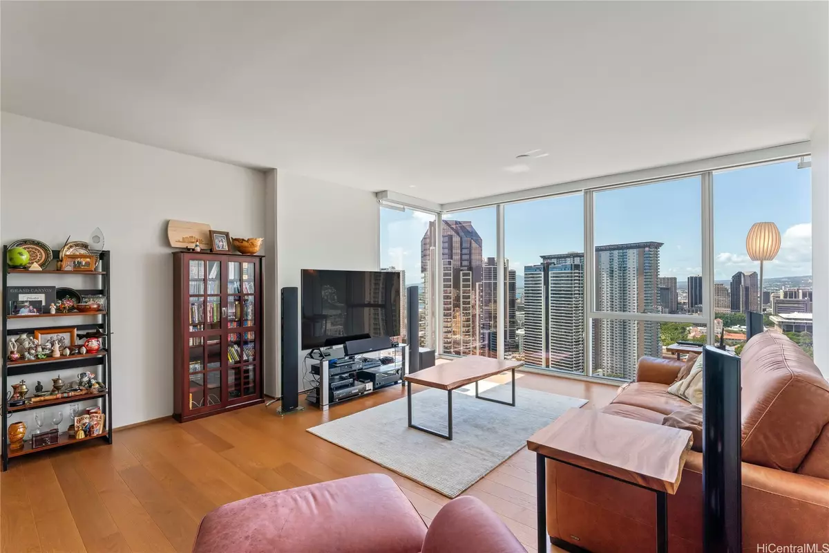 Honolulu, HI 96813,888 Kapiolani BLVD #3410