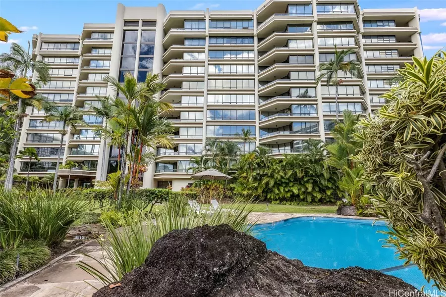 1525 Wilder AVE #207, Honolulu, HI 96822