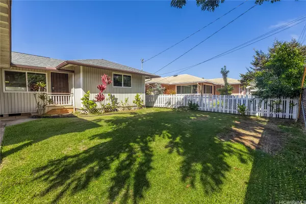 1352 Keolu DR, Kailua, HI 96734