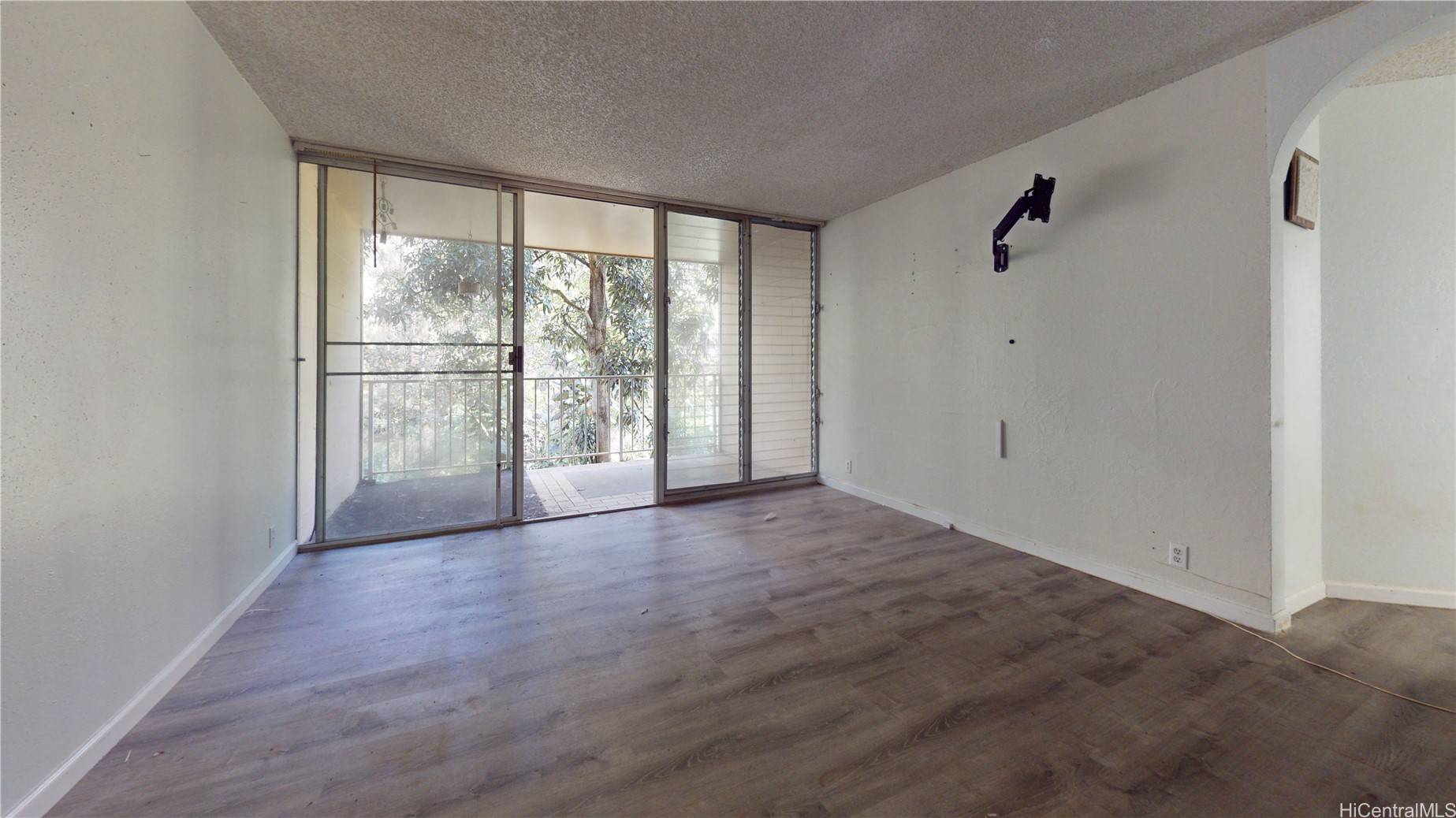 Mililani, HI 96789,95-269 Waikalani DR #C303