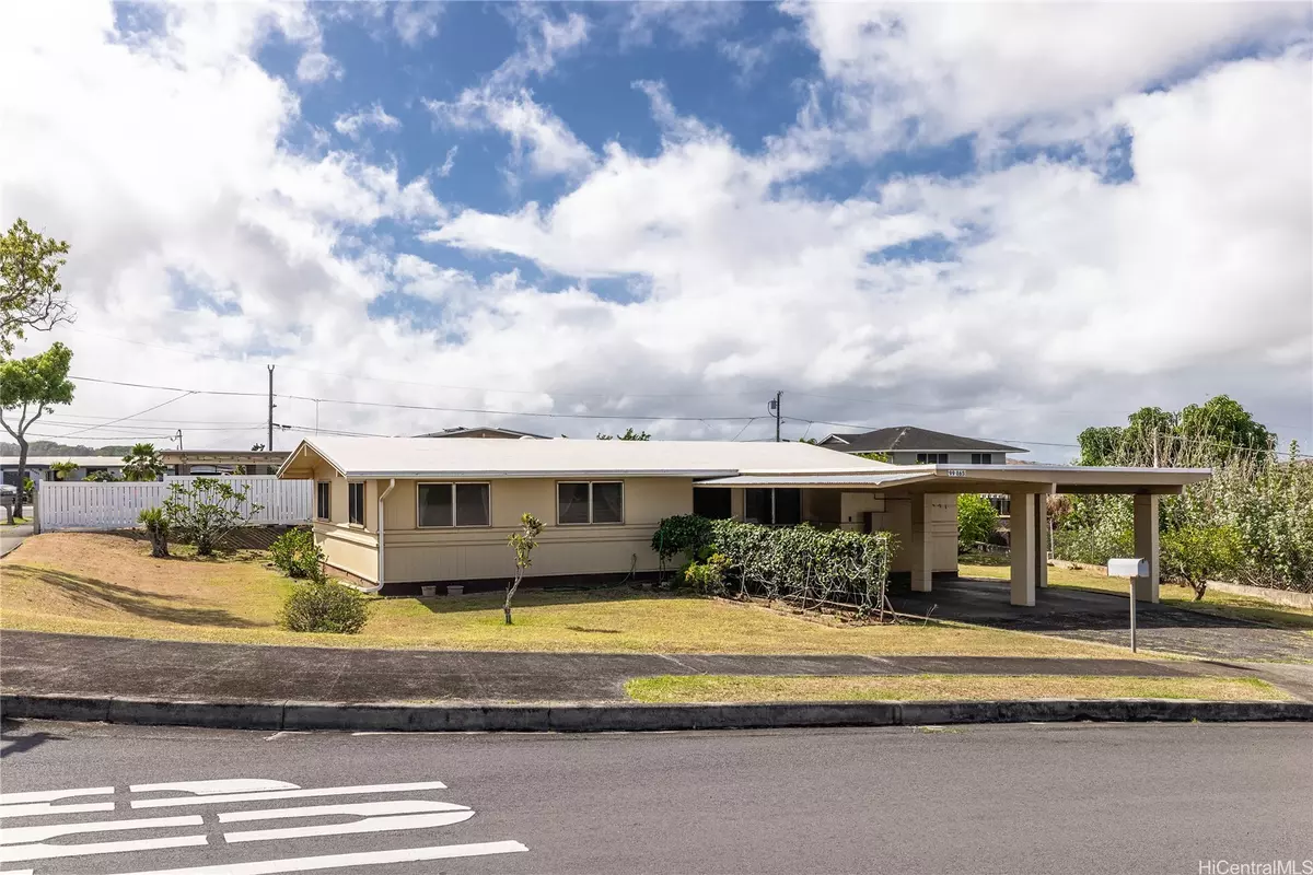 Aiea, HI 96701,99-865 Nahiolea ST