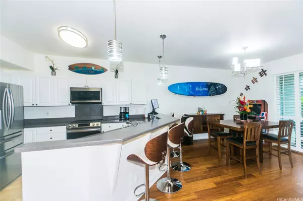 Kapolei, HI 96707,92-1051 Koio DR #M8-3