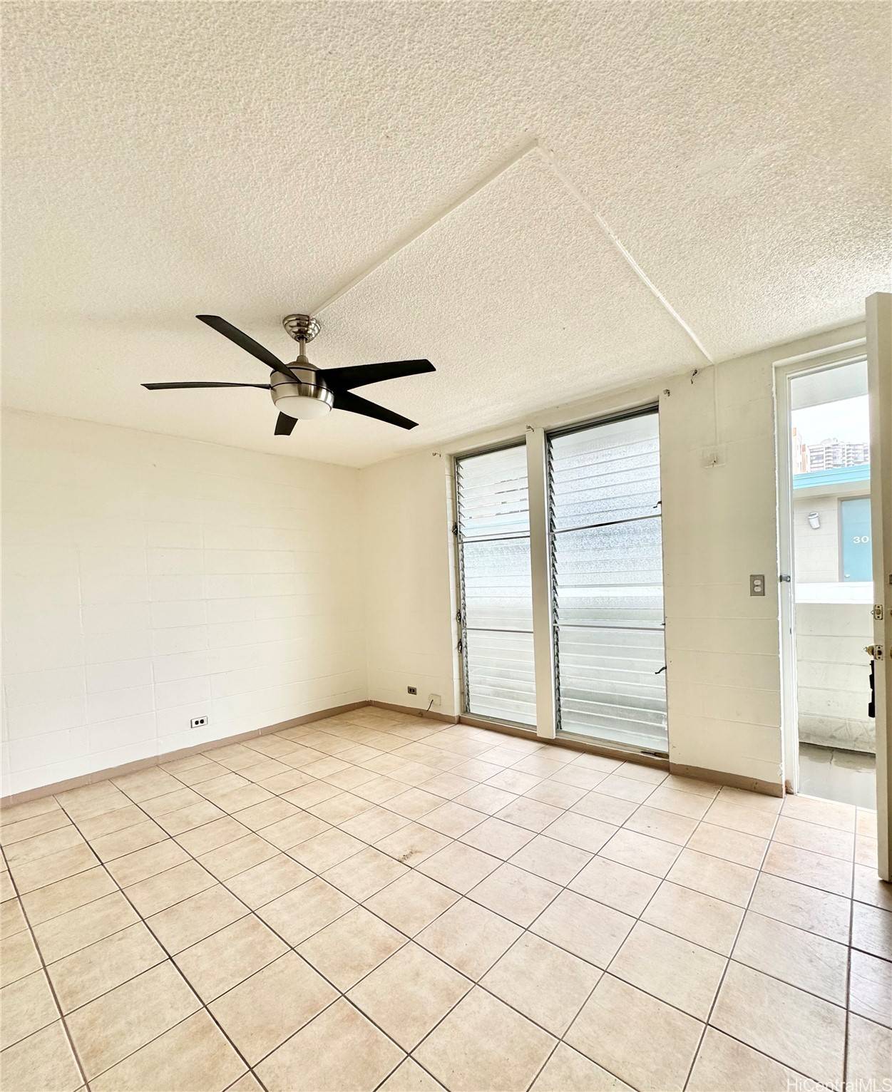 747 Kinau ST #15, Honolulu, HI 96813