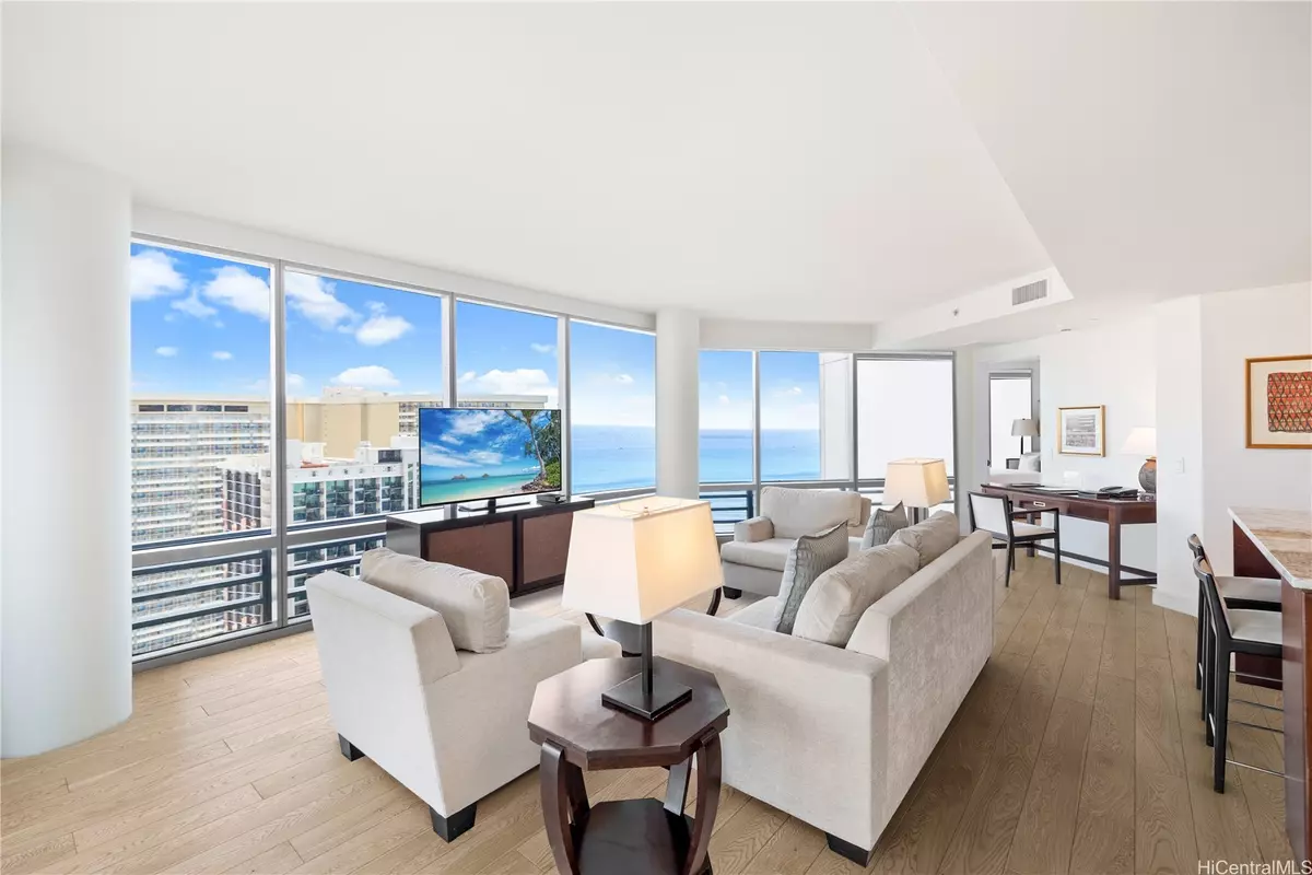 Honolulu, HI 96815,223 Saratoga RD #2802 (Corner end)