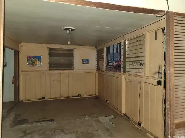 Ewa Beach, HI 96706,91-956 Kalapu ST