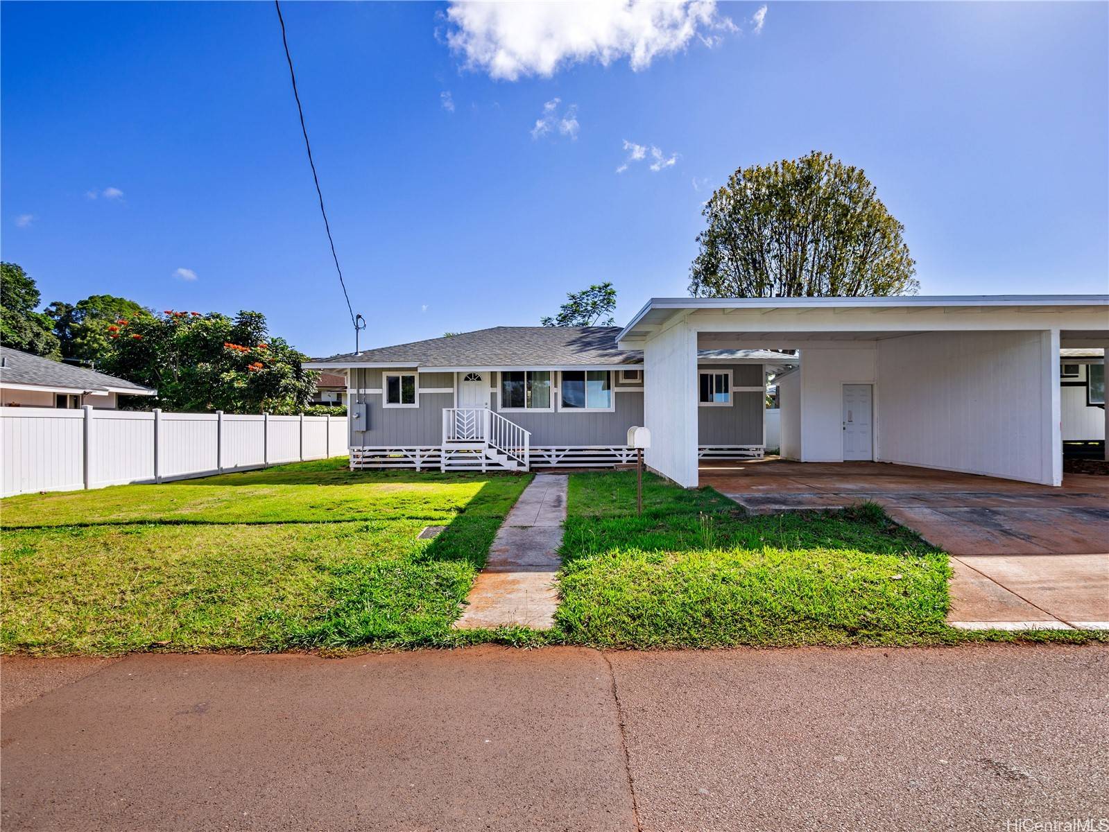 12 Hauola AVE, Wahiawa, HI 96786