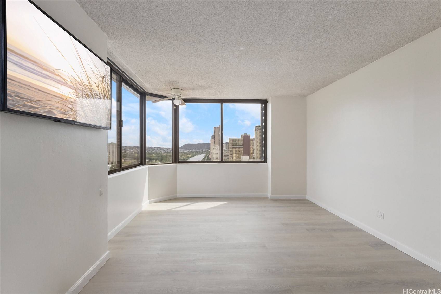 Honolulu, HI 96815,444 Niu ST #2111
