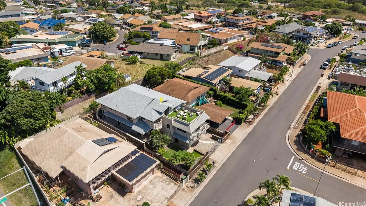 Kapolei, HI 96707,92-391 Waiomea ST