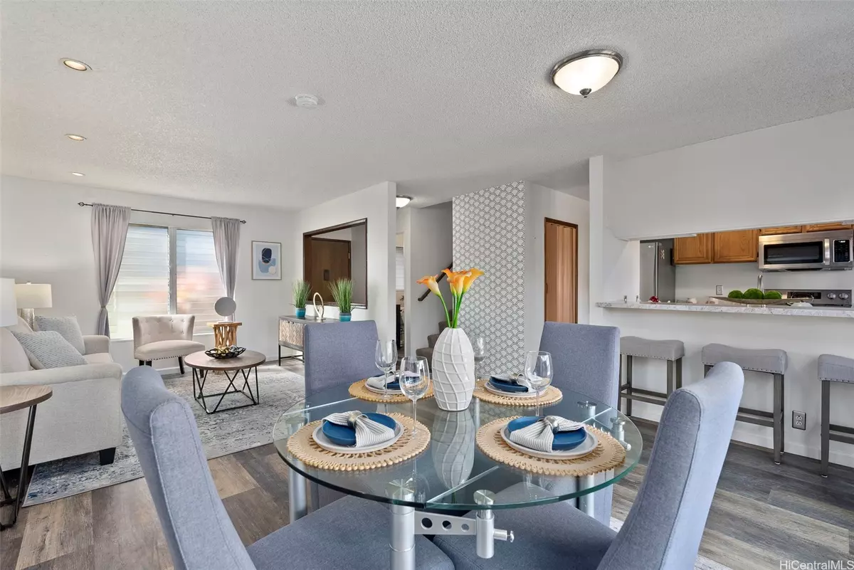 Kapolei, HI 96707,92-937 Welo ST #75