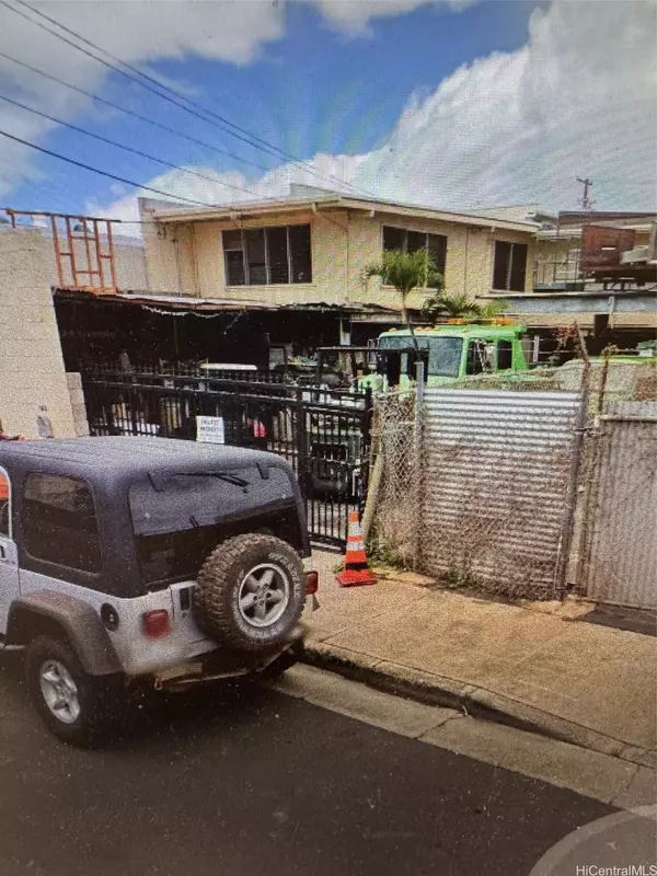 Honolulu, HI 96819,1940 Democrat ST