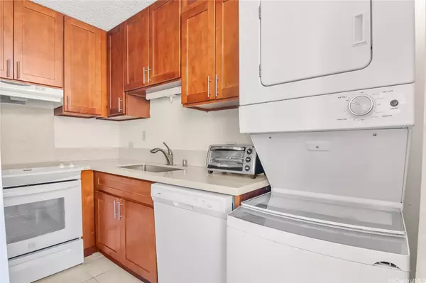 Honolulu, HI 96818,3033 Ala Ilima ST #502