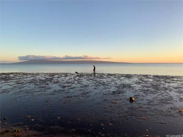 Kaunakakai, HI 96748,54 Beach PL