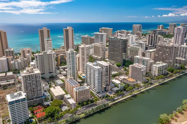 Honolulu, HI 96815,2421 Ala Wai BLVD #PH1