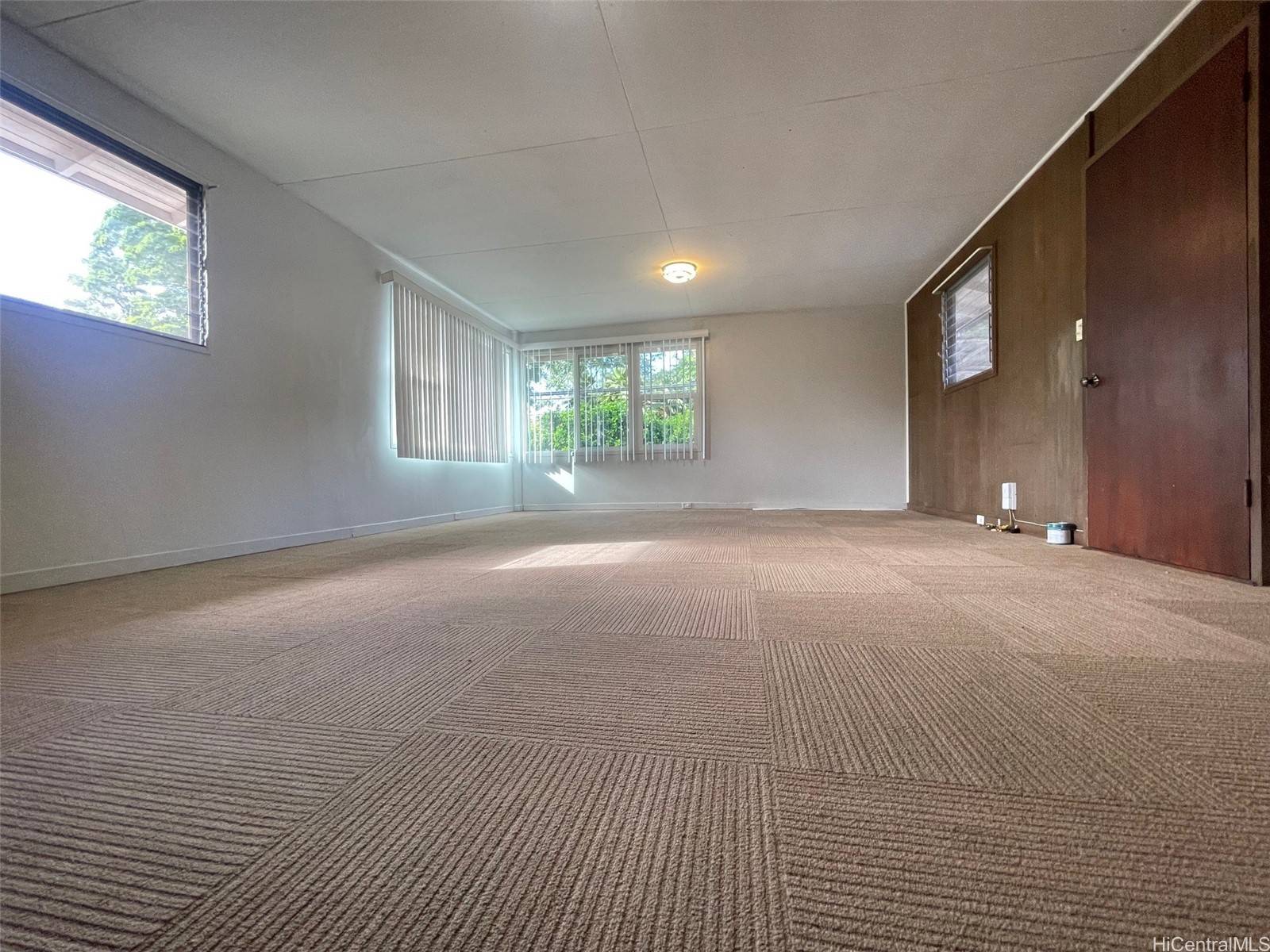 Wahiawa, HI 96786,1363 California AVE